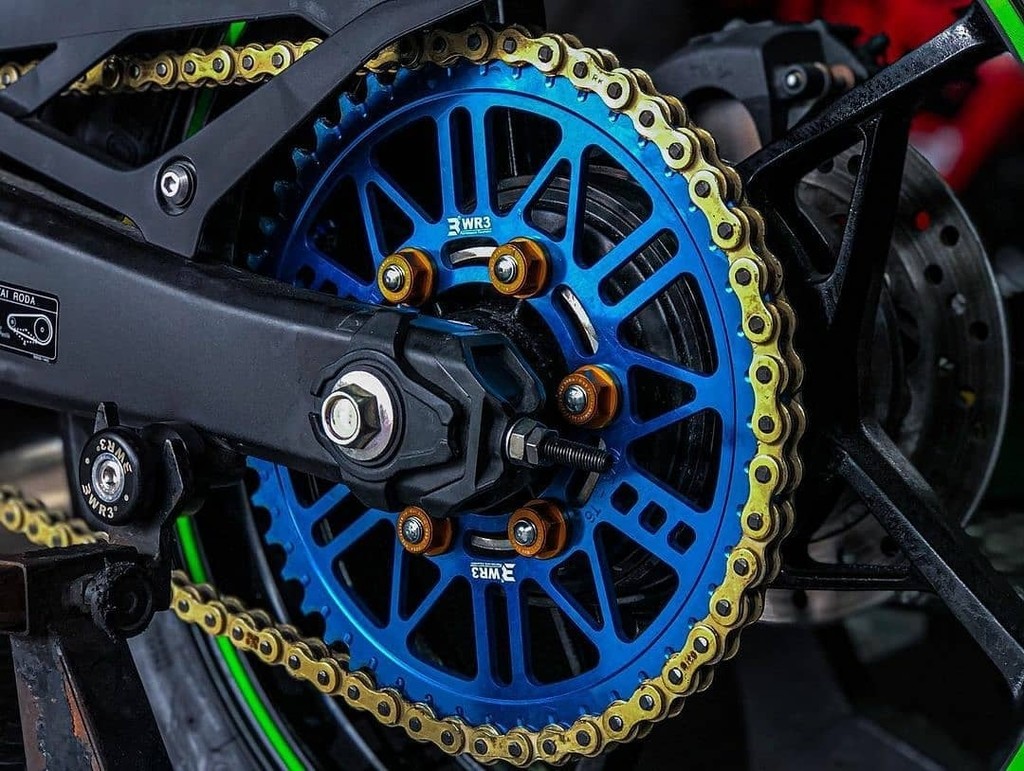 楽天市場】WR3 ダブルアールスリー リアスプロケット ZX-6R ER-6n ER