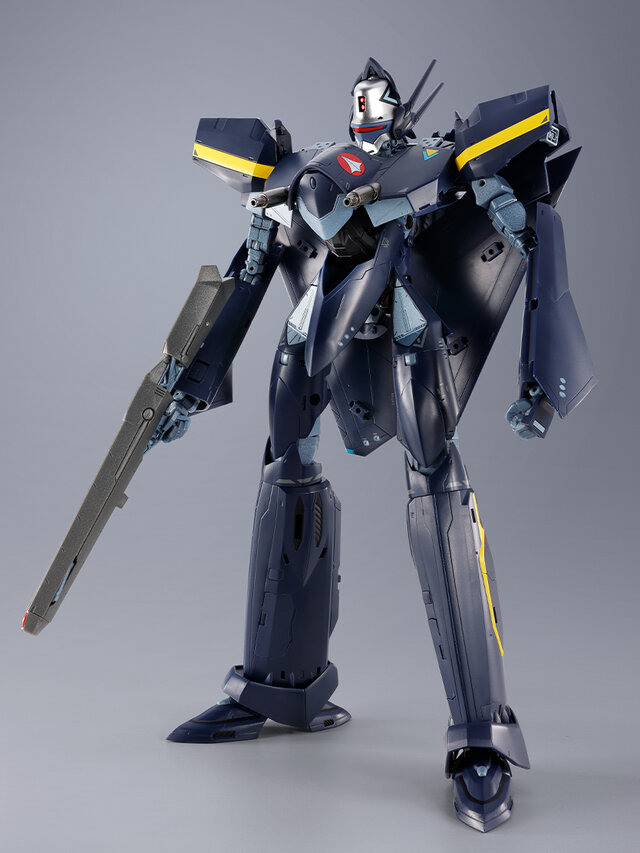 マクロス7」ガムリン木崎が駆る「ステルスバルキリー」をDX超合金で