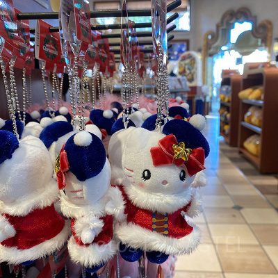 ハローキティのクリスマス限定ぬいぐるみキーチェーン／USJクリスマス