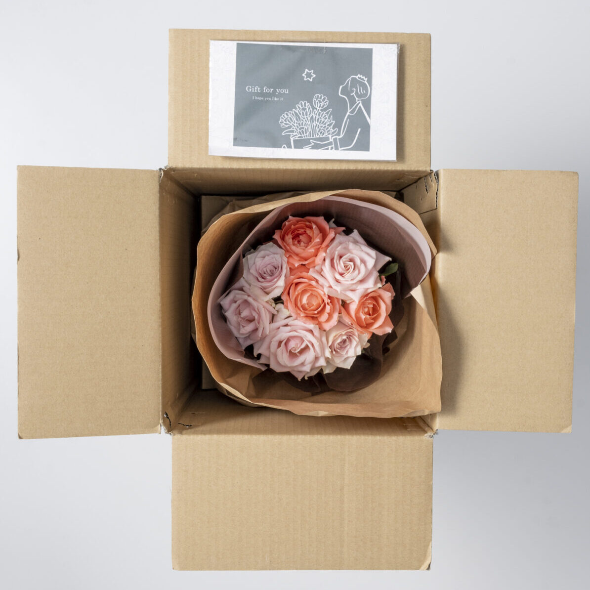 届いた姿でそのまま飾れるスタンディング薔薇ブーケ スイート8本
