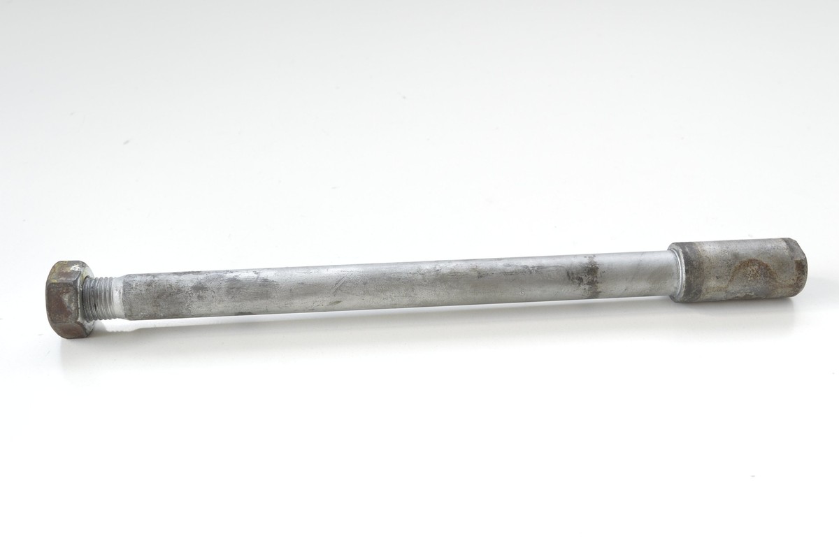 2012 APRILIA RS4 125 FRONT WHEEL SPINDLE AXLE | eBay