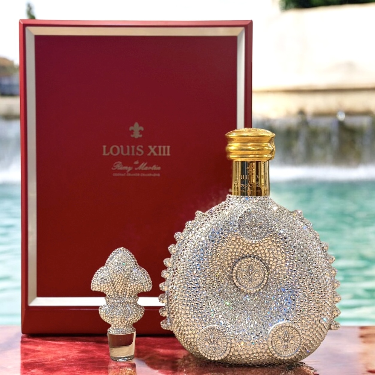 訳アリ☆RemyMartin レミーマルタン ルイ13世 バカラ 700ml 金3 未開栓CLUB