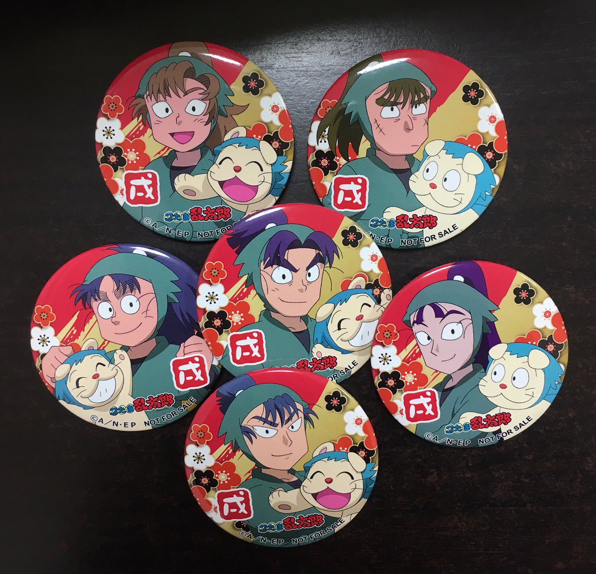 六年生コンプリート 手裏剣道場 缶バッジ みんな大活躍！の段 新品 忍たま乱太郎