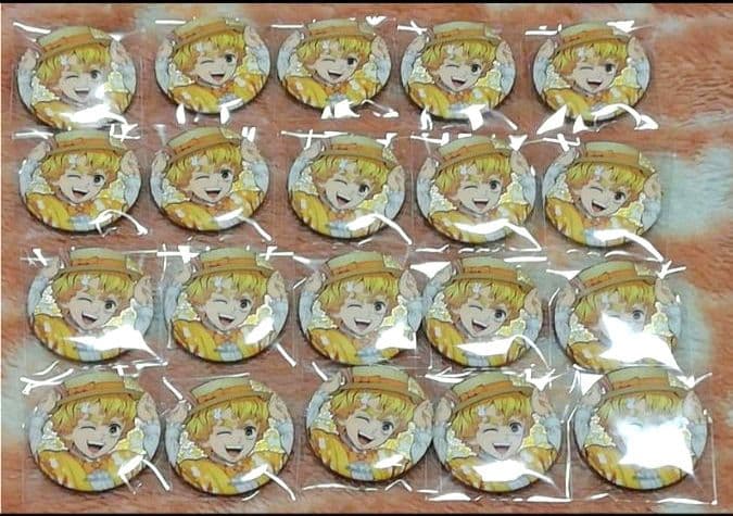 鬼滅の刃　我妻善逸　卯年　缶バッジ　AGF2023　グリッター缶バッジ　ぬい 鬼滅の刃 卯年 我妻善逸 グリッター缶バッジ 兎年 AGF 2023 - メルカリ