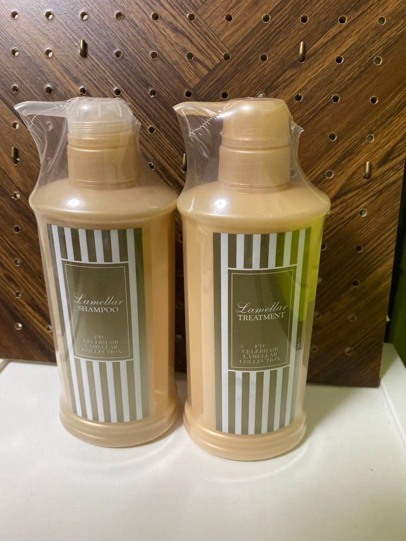 トワコスタイルセレブヘアラメラシャンプー＆トリートメント特別限定ボトル 本日のQVC TSVはトワコスタイル セレブヘアラメラシャンプー