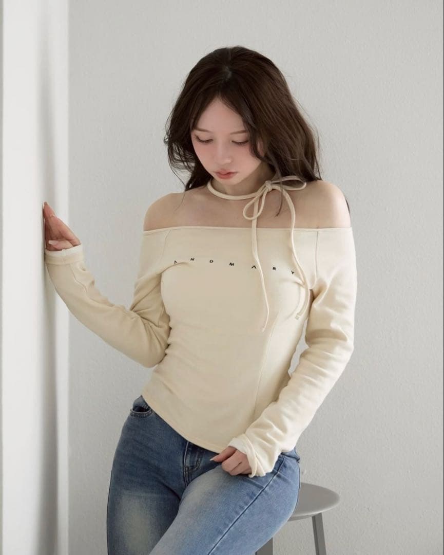 トップス Mary logo choker tops