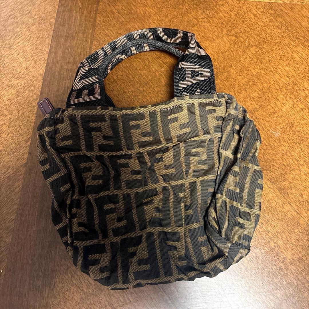 FENDI フェンディ人気 ズッカ柄 ハンドバッグ