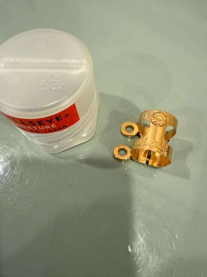 bullseye ヤナギサワアルトメタル用リガチャ 順じめ 24KゴールドP YANAGISAWA アルトサックス用リガチャー ヤナギサワ Yany Ligature