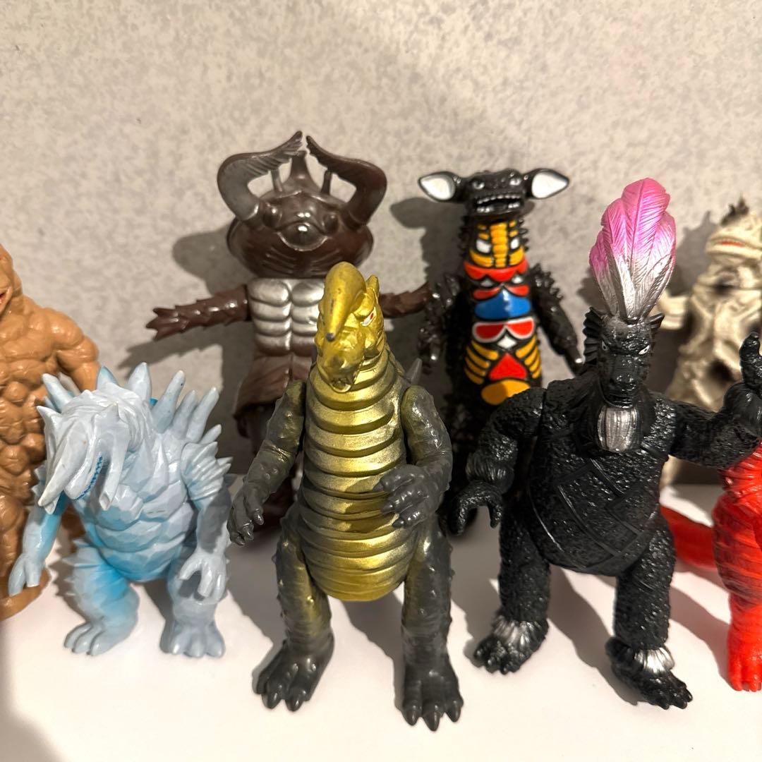 ウルトラマン 怪獣シリーズ ソフビ 12体セット - メルカリ