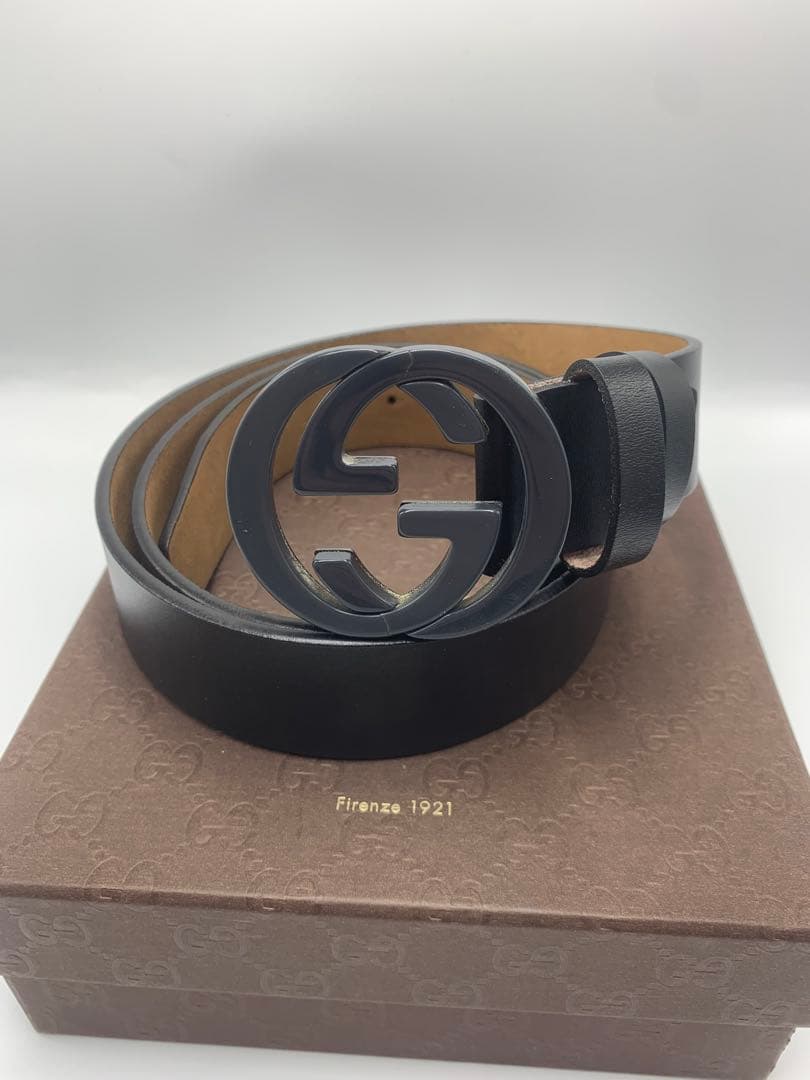【美品】グッチ　GUCCI ダブルGロゴ ブラックレザーベルト　メンズ P55