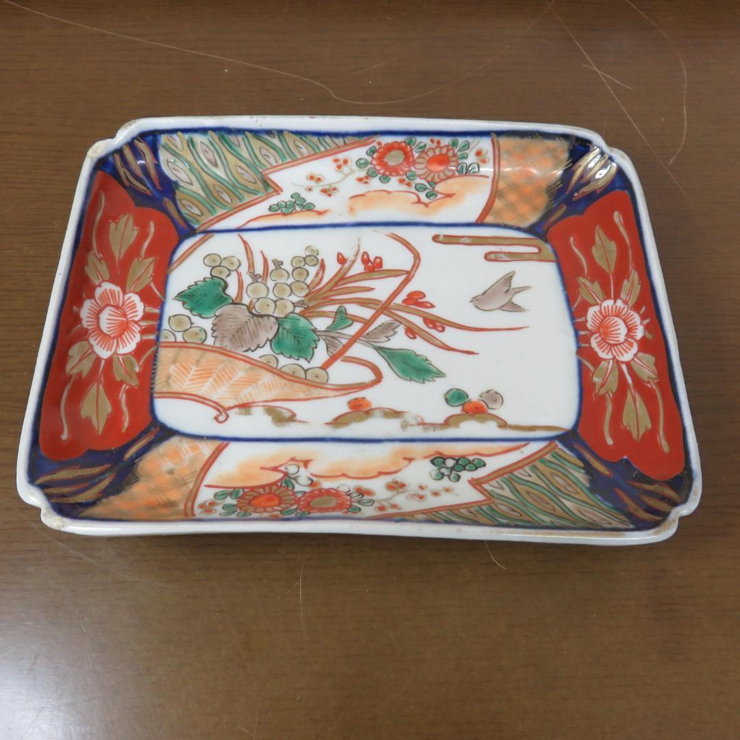 角皿 変形皿 金彩 色絵付け 印判 欠け 窯傷 花文様 ニュウ 歪み 色絵花繋ぎ 平皿（徳永遊心） フリーデザイン ｜ 北欧・ロングライフ