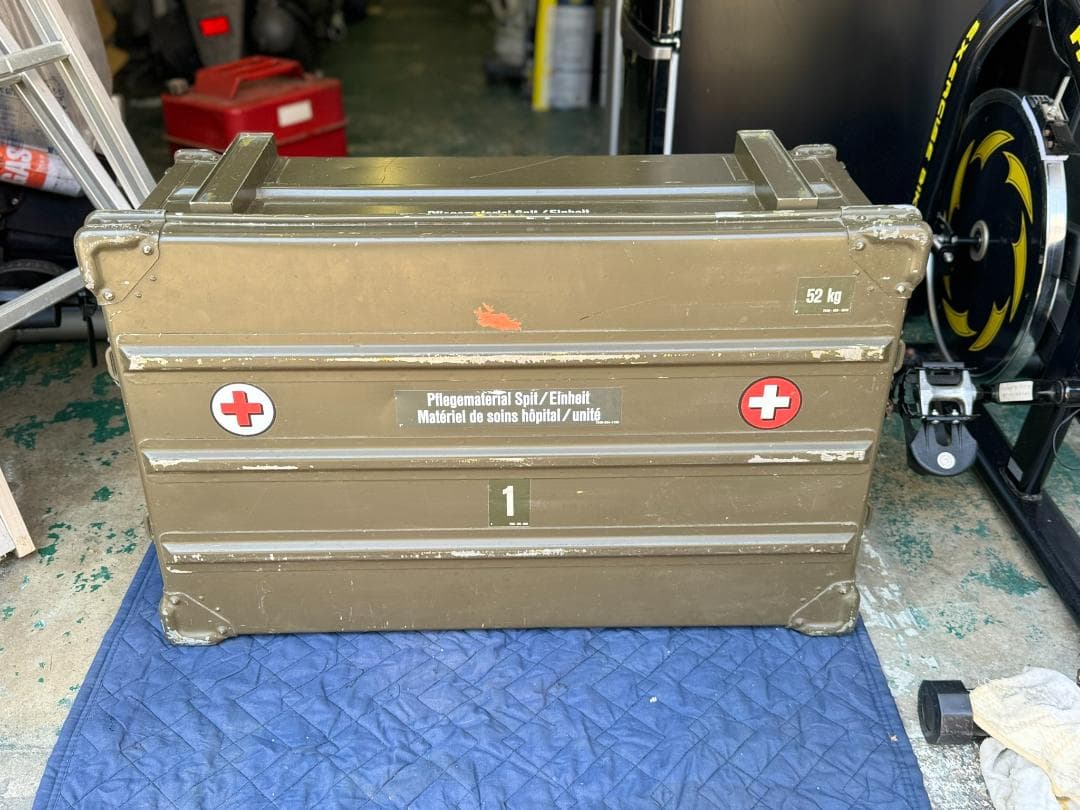 ミリタリーケース 引き出し 医療用のオリーブドラブ収納ボックス、赤十字マーク付き