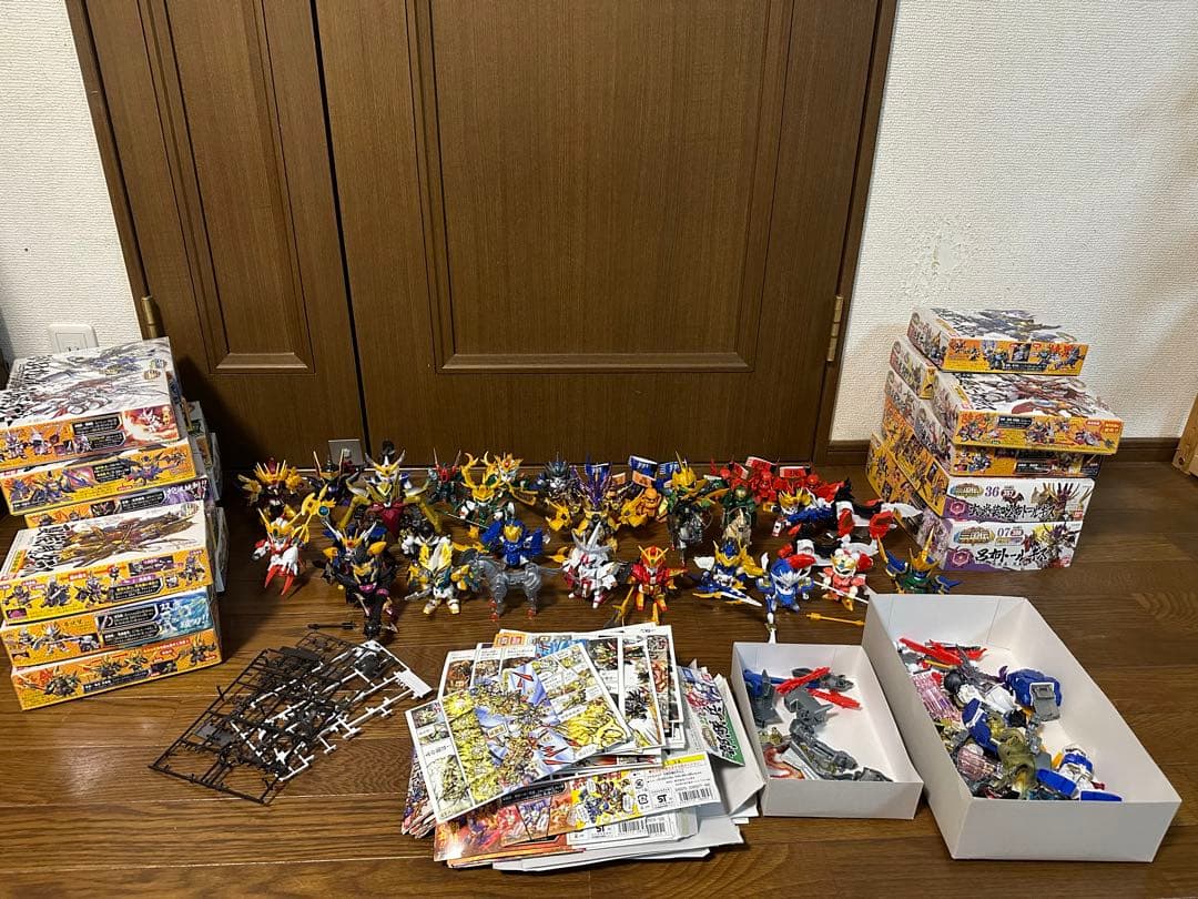 【BB戦士 三国伝 大量セット SDガンダム 完成品 バンダイ プラモデル】 BB戦士 三国伝エクストラ武装セット&ストライク劉備ガンダム 瞑装態