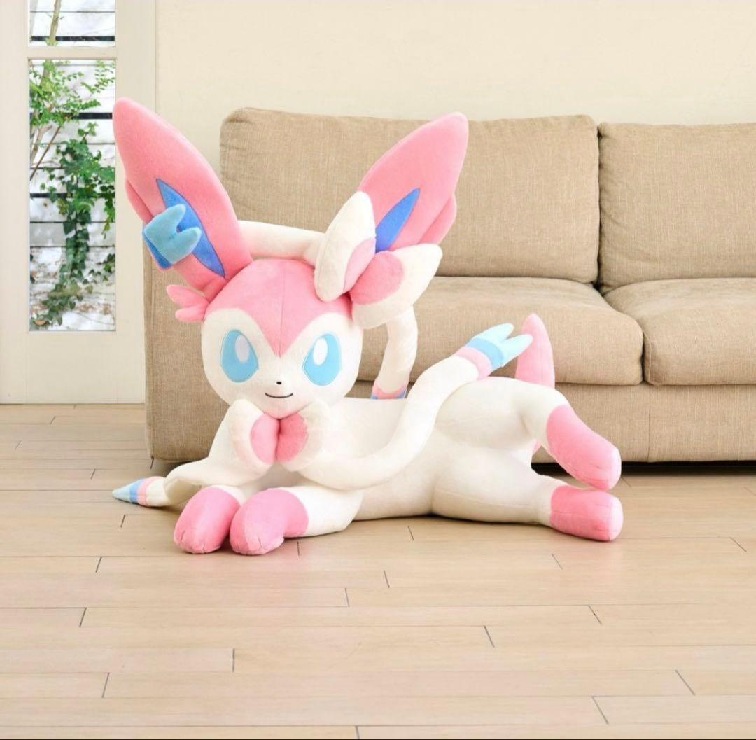 ポケモンセンター　ぬいぐるみ　等身大　ニンフィア　寝そべり　ポケットモンスター