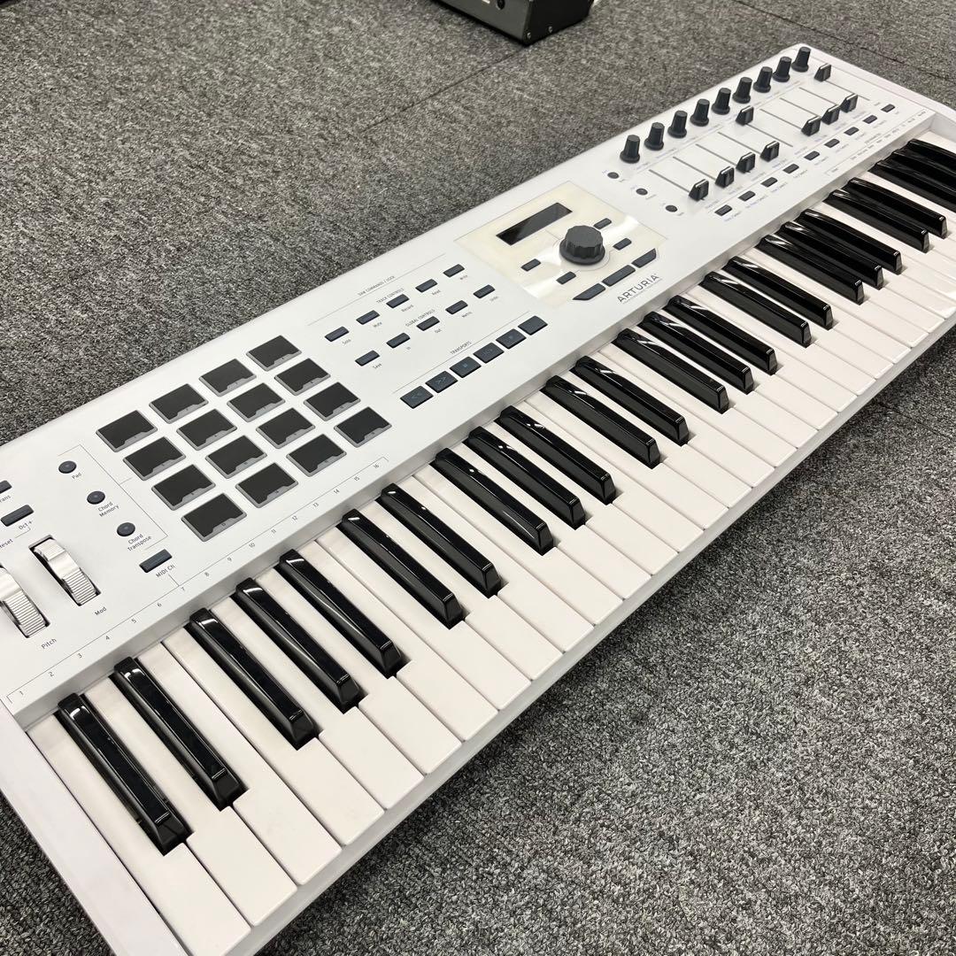 【11020】ARTURIA KEYLAB61 mkII MIDIキーボード ARTURIA KeyLab61 MK2 (ブラック) 61鍵盤 MIDIキーボード アートリア